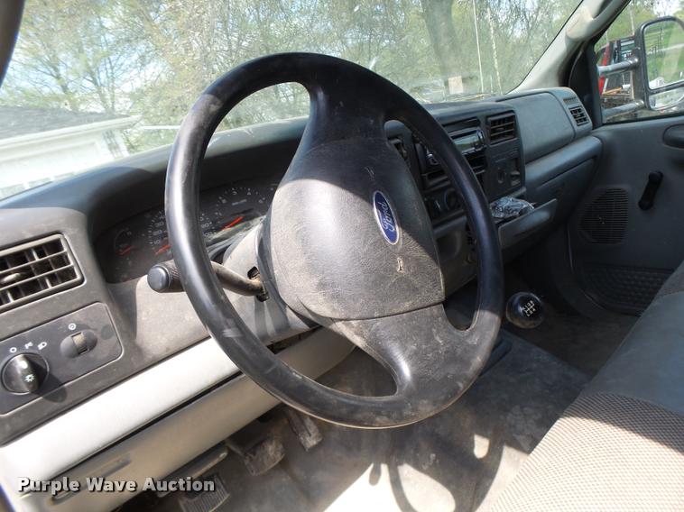 image for item DB1307 2004 Ford F350 flat dump bed pickup truck