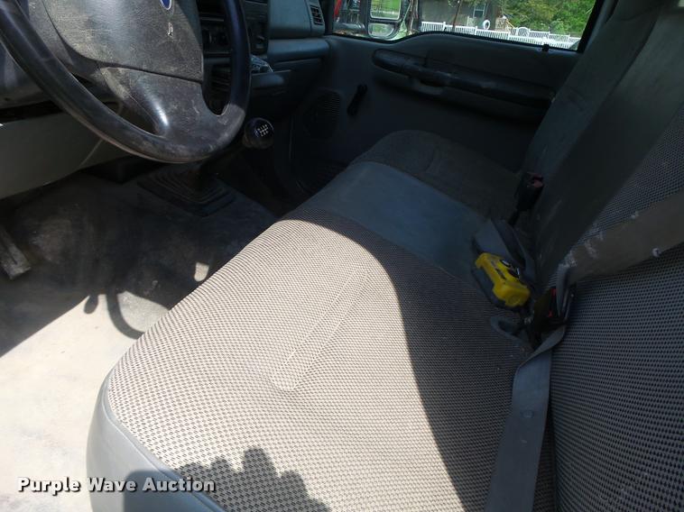 image for item DB1307 2004 Ford F350 flat dump bed pickup truck