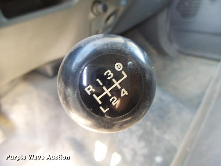 image for item DB1307 2004 Ford F350 flat dump bed pickup truck