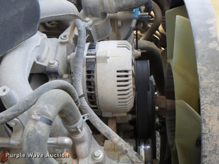 image for item DB1307 2004 Ford F350 flat dump bed pickup truck