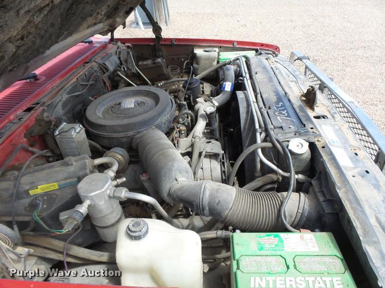 image for item DB2528 1989 Chevrolet Cheyenne 3500 Crew Cab pickup truck cab and chassis