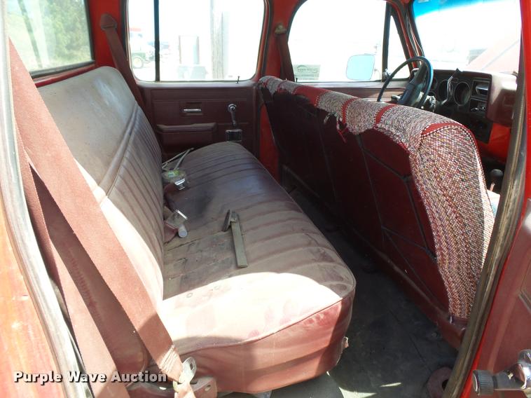 image for item DB2528 1989 Chevrolet Cheyenne 3500 Crew Cab pickup truck cab and chassis