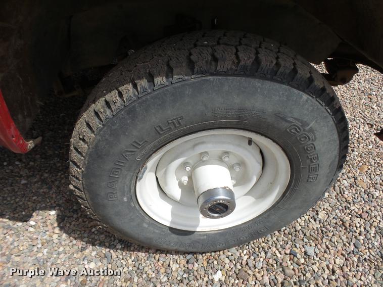 image for item DB2528 1989 Chevrolet Cheyenne 3500 Crew Cab pickup truck cab and chassis