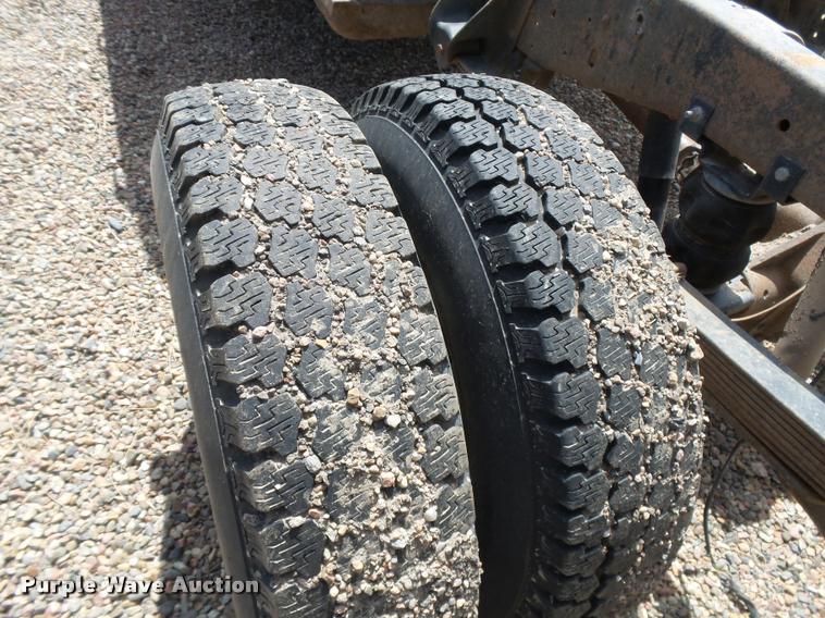 image for item DB2528 1989 Chevrolet Cheyenne 3500 Crew Cab pickup truck cab and chassis