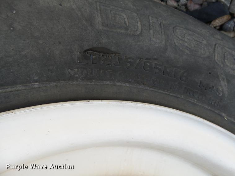 image for item DB2528 1989 Chevrolet Cheyenne 3500 Crew Cab pickup truck cab and chassis