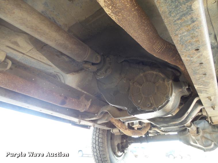 image for item DB2528 1989 Chevrolet Cheyenne 3500 Crew Cab pickup truck cab and chassis