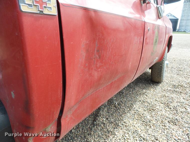 image for item DB2528 1989 Chevrolet Cheyenne 3500 Crew Cab pickup truck cab and chassis