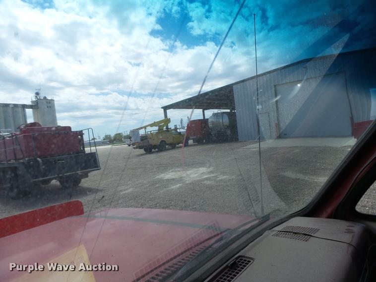 image for item DB2528 1989 Chevrolet Cheyenne 3500 Crew Cab pickup truck cab and chassis