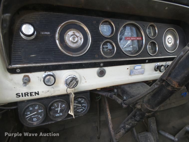 image for item DB2529 1979 Ford F600 fire truck