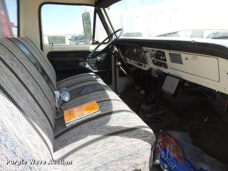 image for item DB2529 1979 Ford F600 fire truck