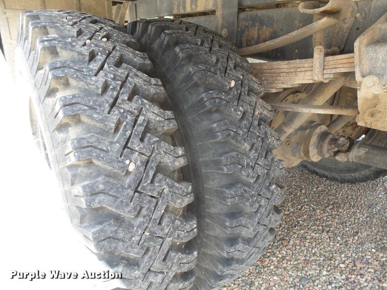 image for item DB2529 1979 Ford F600 fire truck