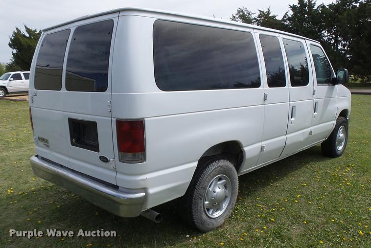 image for item DB2535 2008 Ford E350 Super Duty XL van