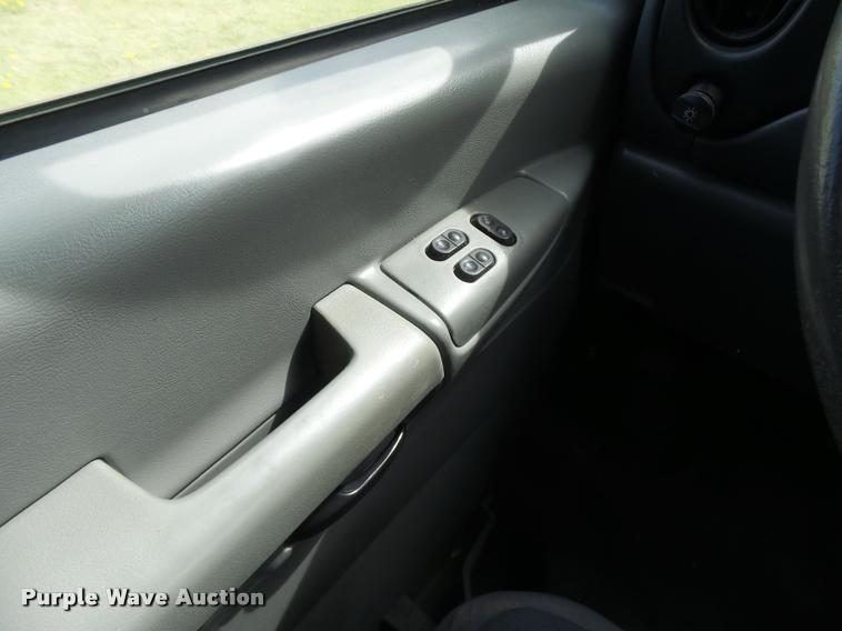 image for item DB2535 2008 Ford E350 Super Duty XL van