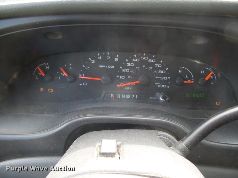 image for item DB2535 2008 Ford E350 Super Duty XL van