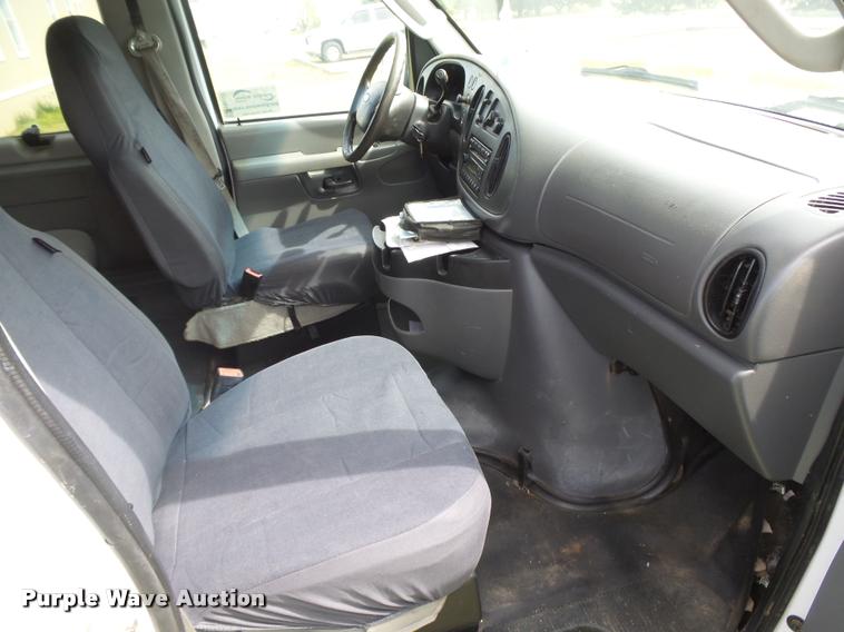 image for item DB2535 2008 Ford E350 Super Duty XL van