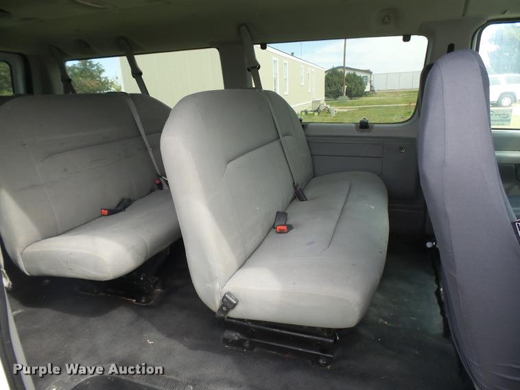 image for item DB2535 2008 Ford E350 Super Duty XL van