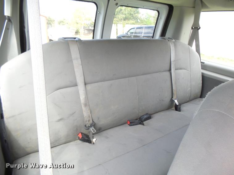 image for item DB2535 2008 Ford E350 Super Duty XL van