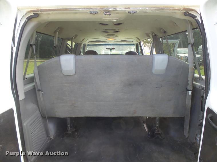 image for item DB2535 2008 Ford E350 Super Duty XL van