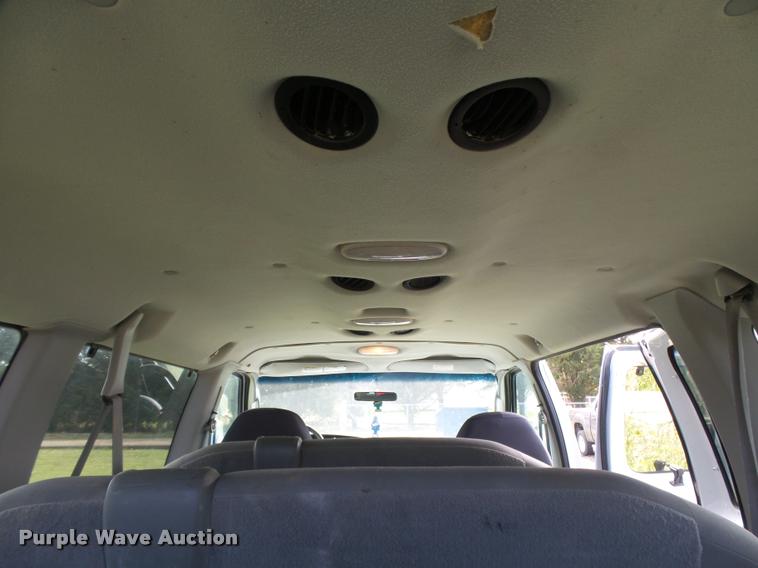 image for item DB2535 2008 Ford E350 Super Duty XL van