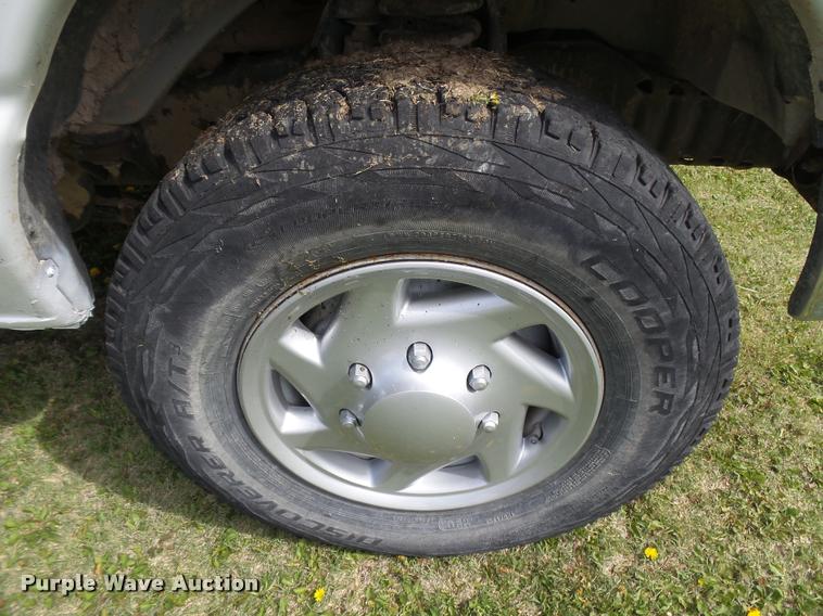 image for item DB2535 2008 Ford E350 Super Duty XL van