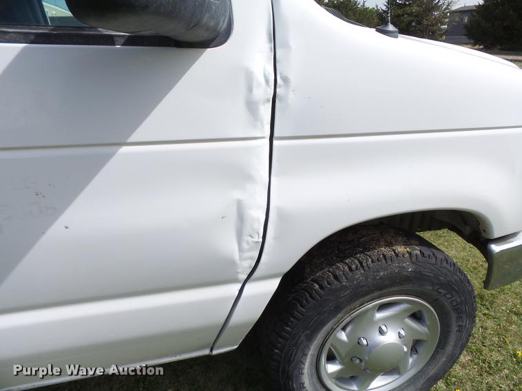 image for item DB2535 2008 Ford E350 Super Duty XL van