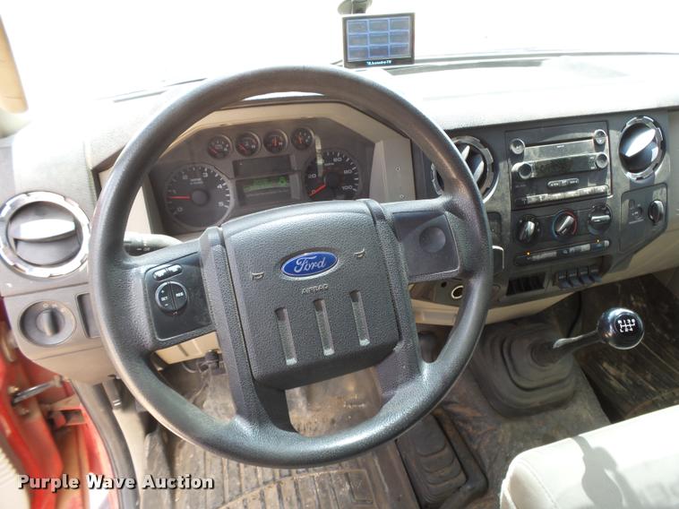 image for item DB2547 2008 Ford F350 XLT Super Duty SuperCab flatbed pickup truck