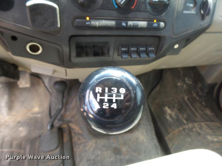 image for item DB2547 2008 Ford F350 XLT Super Duty SuperCab flatbed pickup truck