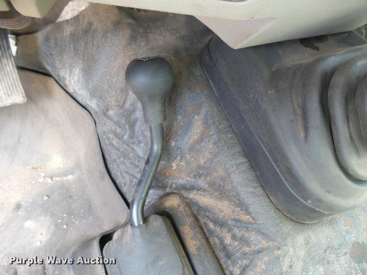 image for item DB2547 2008 Ford F350 XLT Super Duty SuperCab flatbed pickup truck