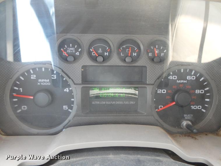 image for item DB2547 2008 Ford F350 XLT Super Duty SuperCab flatbed pickup truck