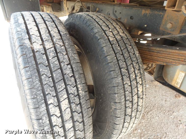 image for item DB2547 2008 Ford F350 XLT Super Duty SuperCab flatbed pickup truck