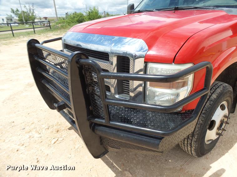 image for item DB2547 2008 Ford F350 XLT Super Duty SuperCab flatbed pickup truck
