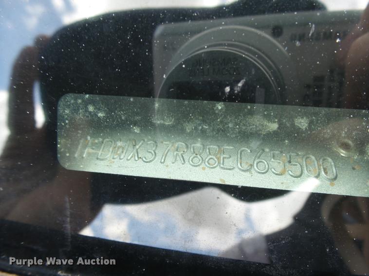 image for item DB2547 2008 Ford F350 XLT Super Duty SuperCab flatbed pickup truck