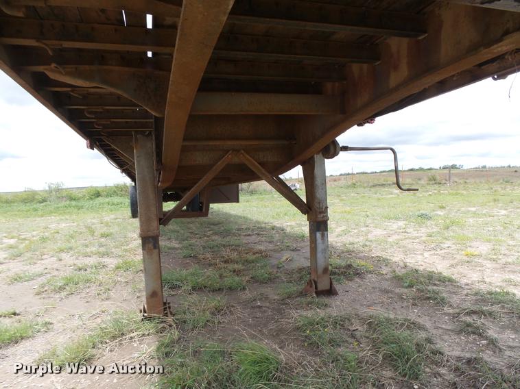 image for item DB2548 1988 Utility Float flatbed trailer