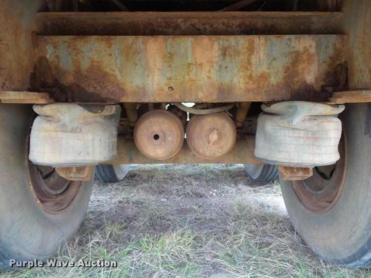 image for item DB2548 1988 Utility Float flatbed trailer