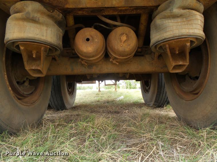 image for item DB2548 1988 Utility Float flatbed trailer