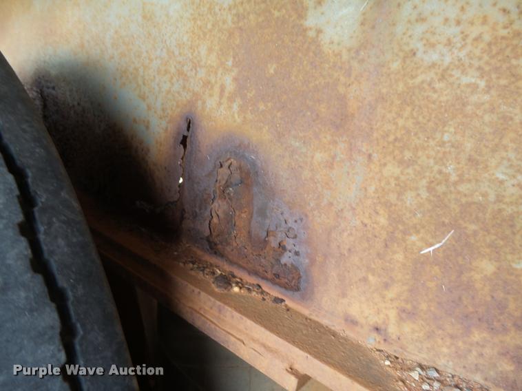 image for item DB2548 1988 Utility Float flatbed trailer