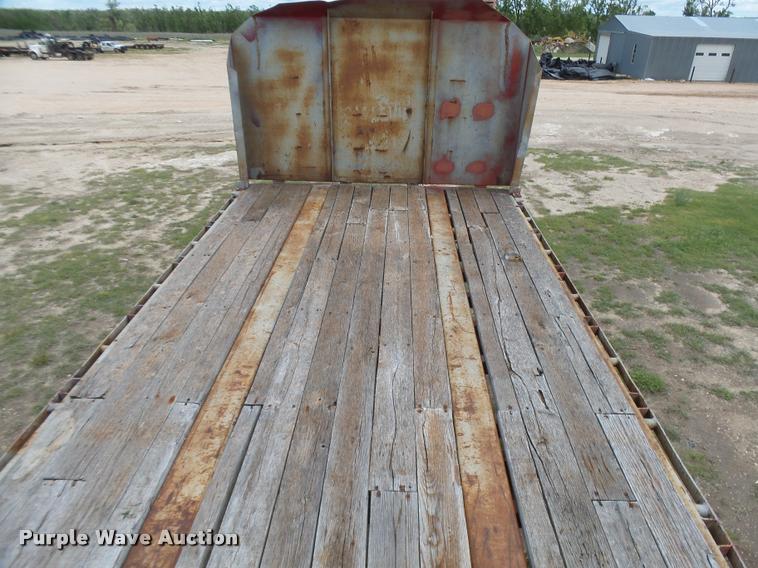 image for item DB2548 1988 Utility Float flatbed trailer