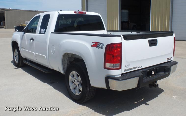 image for item DB3007 2008 GMC Sierra 1500 Ext. Cab pickup truck
