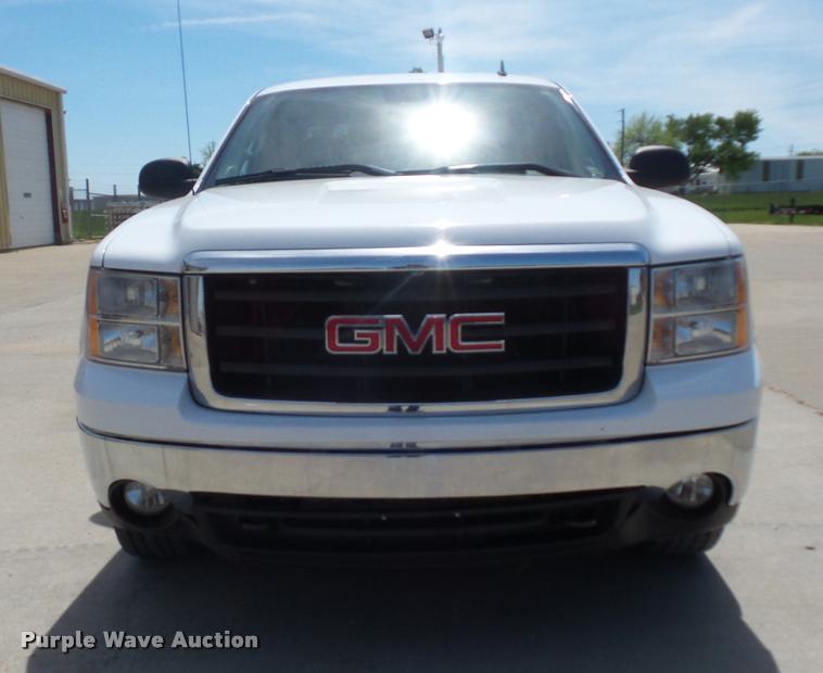 image for item DB3007 2008 GMC Sierra 1500 Ext. Cab pickup truck