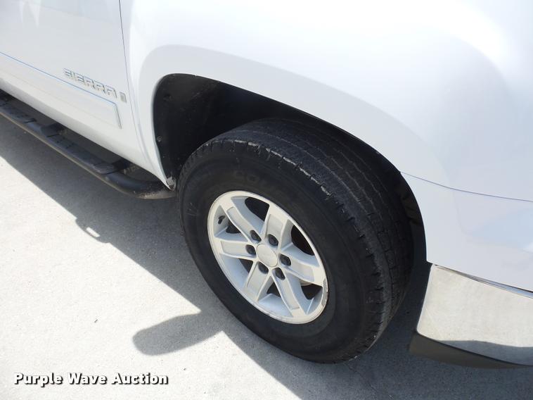 image for item DB3007 2008 GMC Sierra 1500 Ext. Cab pickup truck