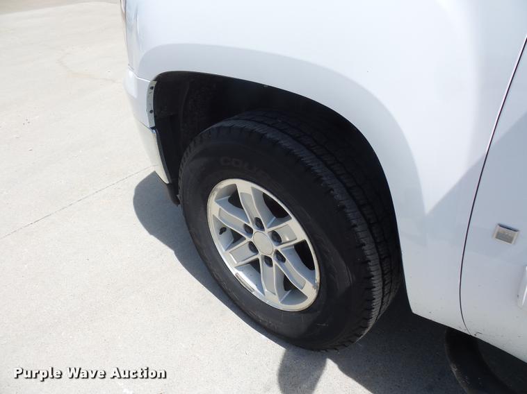 image for item DB3007 2008 GMC Sierra 1500 Ext. Cab pickup truck