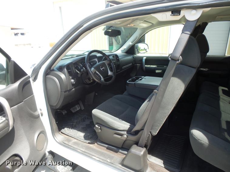 image for item DB3007 2008 GMC Sierra 1500 Ext. Cab pickup truck