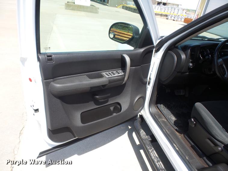 image for item DB3007 2008 GMC Sierra 1500 Ext. Cab pickup truck