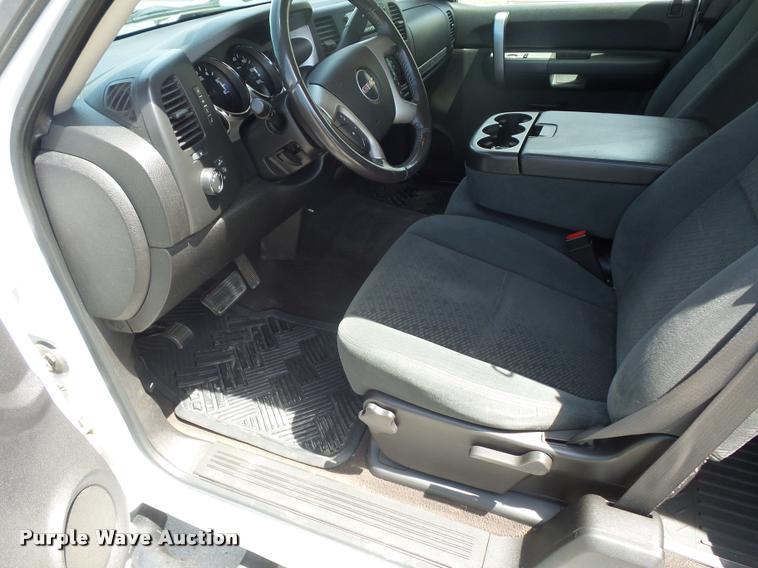 image for item DB3007 2008 GMC Sierra 1500 Ext. Cab pickup truck