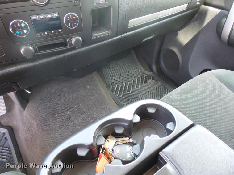 image for item DB3007 2008 GMC Sierra 1500 Ext. Cab pickup truck