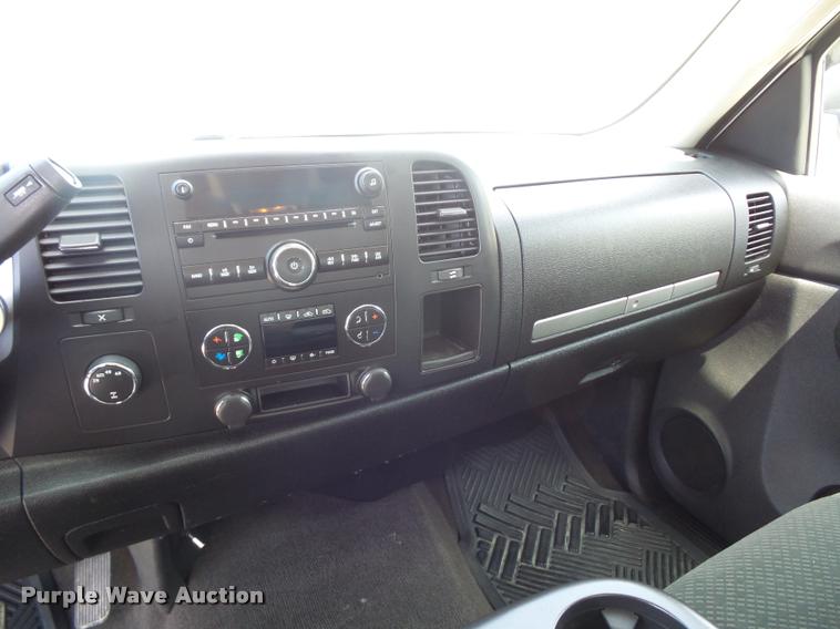 image for item DB3007 2008 GMC Sierra 1500 Ext. Cab pickup truck