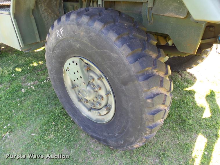 image for item DB4694 1991 BMY Harsco M931A2 semi truck