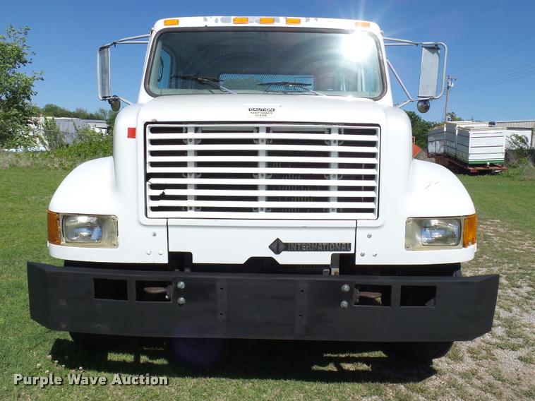 image for item DB4718 1999 International 4700 Crew Cab dump flatbed truck