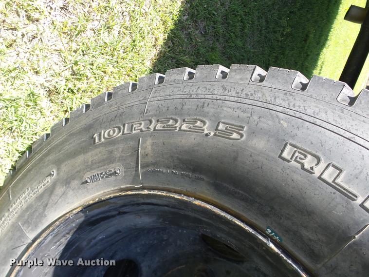 image for item DB4718 1999 International 4700 Crew Cab dump flatbed truck