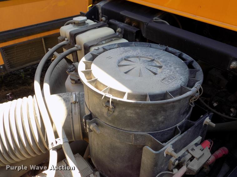 image for item DC7227 2005 Blue Bird Vision school bus